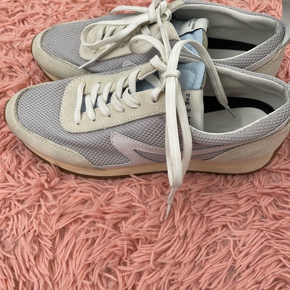 Rag &‎ Bone Gray and White Sneakers Classic Low-Top Design - Picture 3 of 6